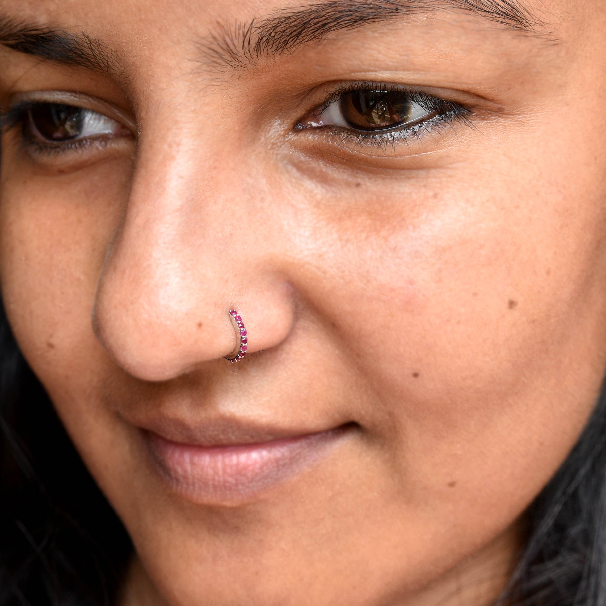 6-13mm Single Line Ruby Hinged Hoop, 20g