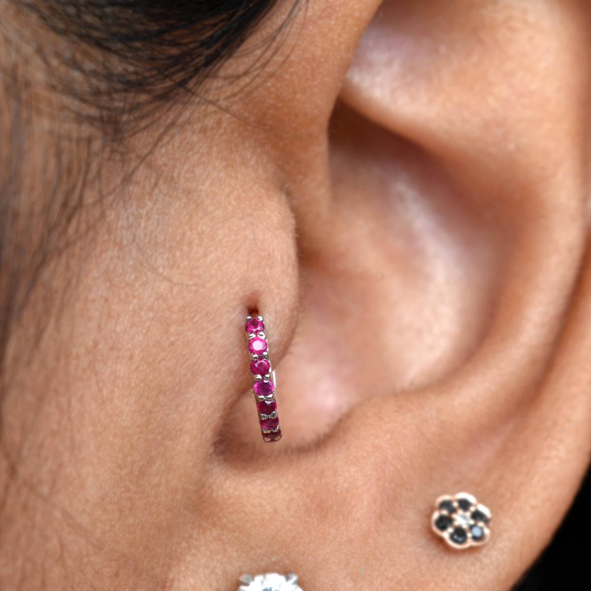 6-13mm Single Line Ruby Hinged Hoop, 20g