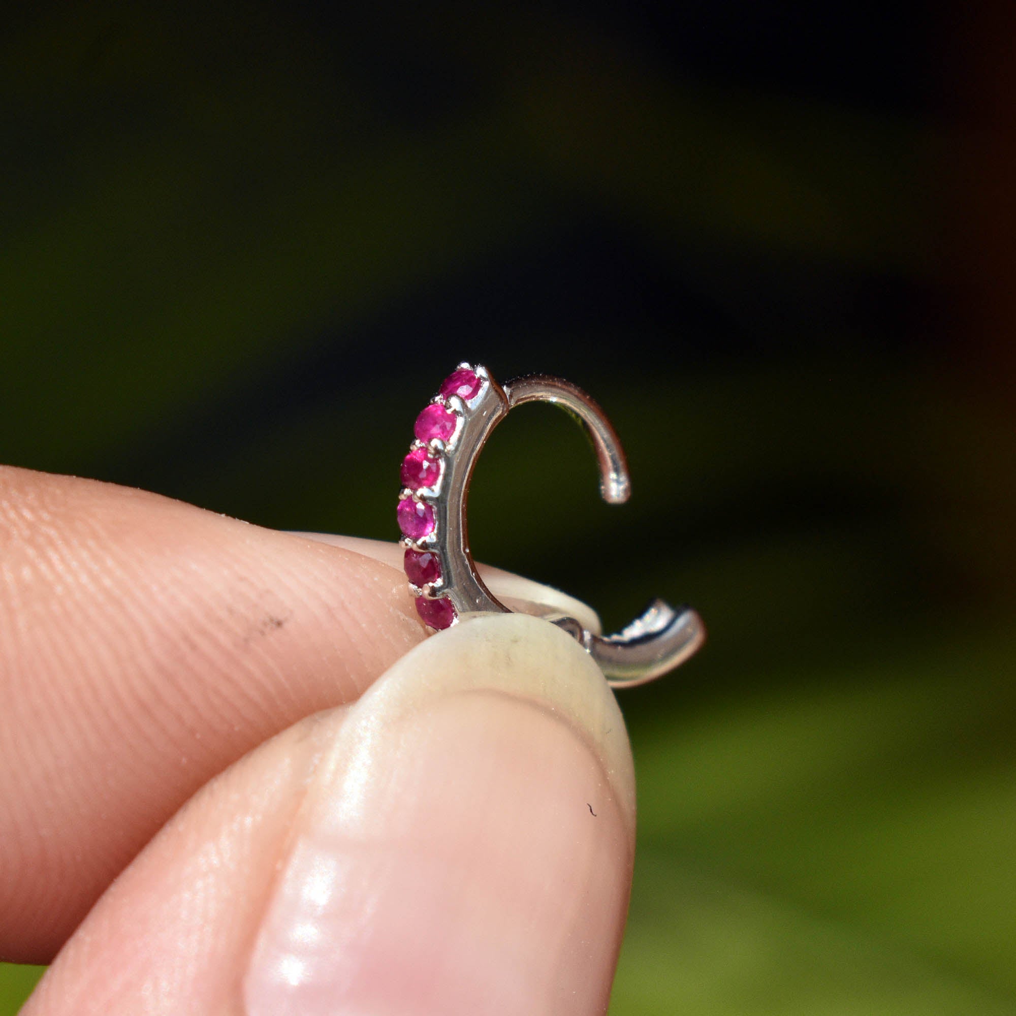 6-13mm Single Line Ruby Hinged Hoop, 20g