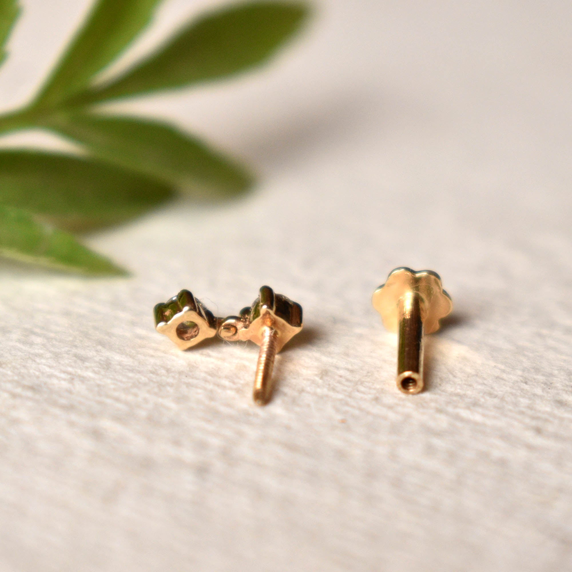 Natural Round Diamond Tiny Dangle Earring