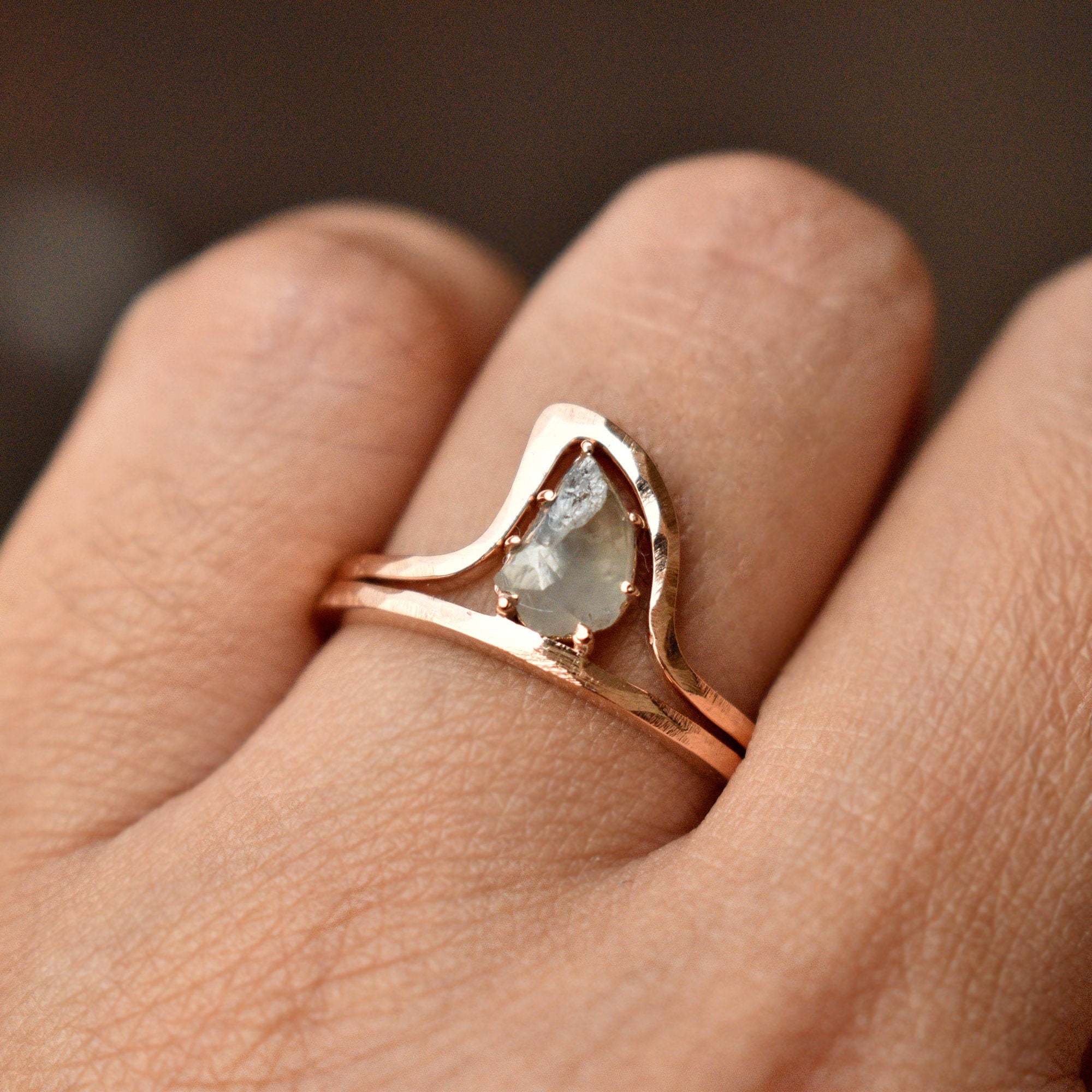 Gray Rough Natural Diamond Wave Ring Set, 14K 18K Solid Gold, Ocean Tide Current Wave Surfer Engagement Rings, Beach Theme Proposal Rings