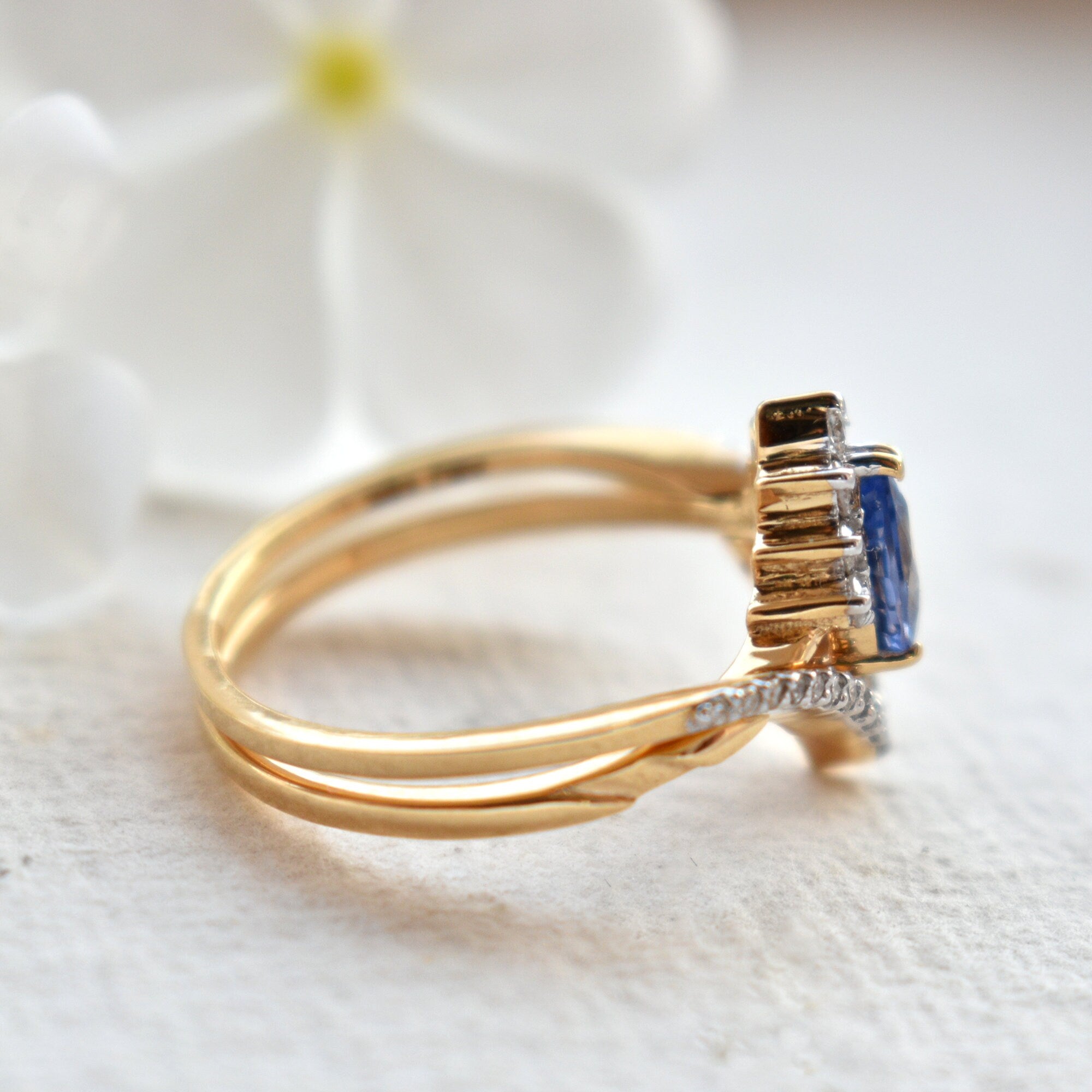 INTERLOCKING Natural Blue Sapphire & Diamond Wedding Ring Set