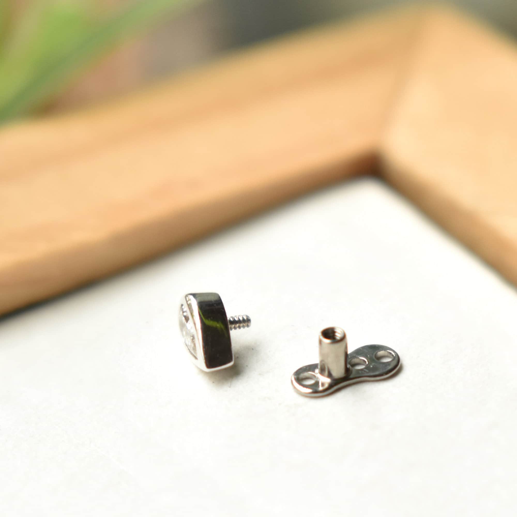 Pear Diamond Dermal Top in 14K 18K Solid Gold with Titanium Anchor