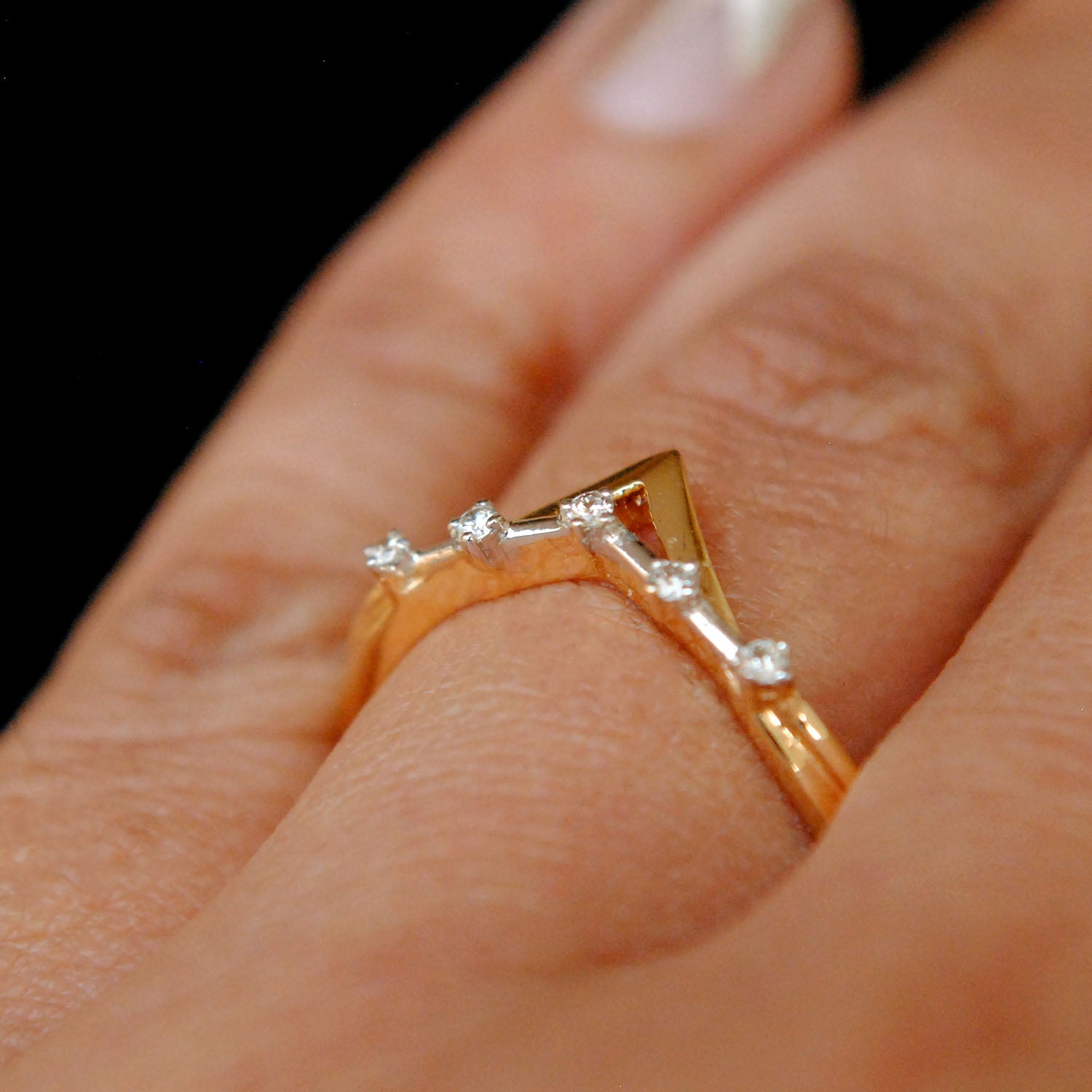 Two Tone Double Chevron Band