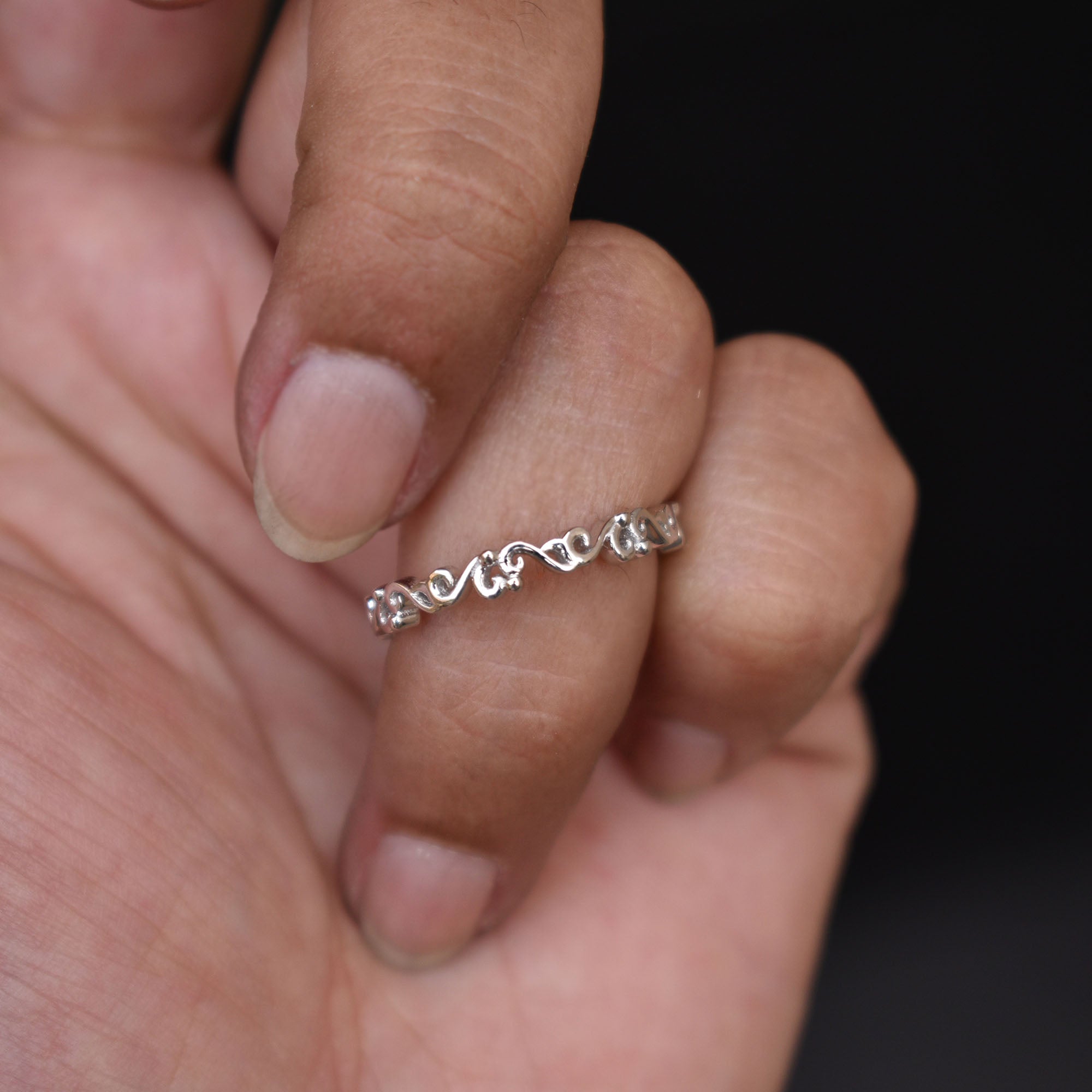 Solid Gold Ivy Vine Floral Dainty Wedding Ring