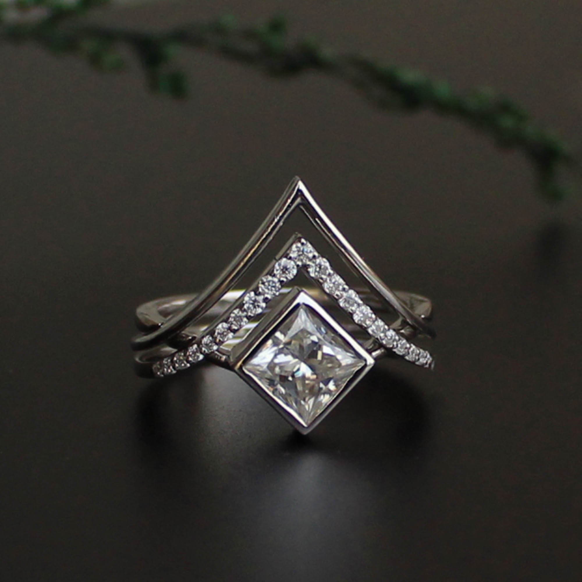 Reserved for Cameron - 3Pc 5mm Princess Moissanite Interlocking Engagement Ring Set, 18k Gold