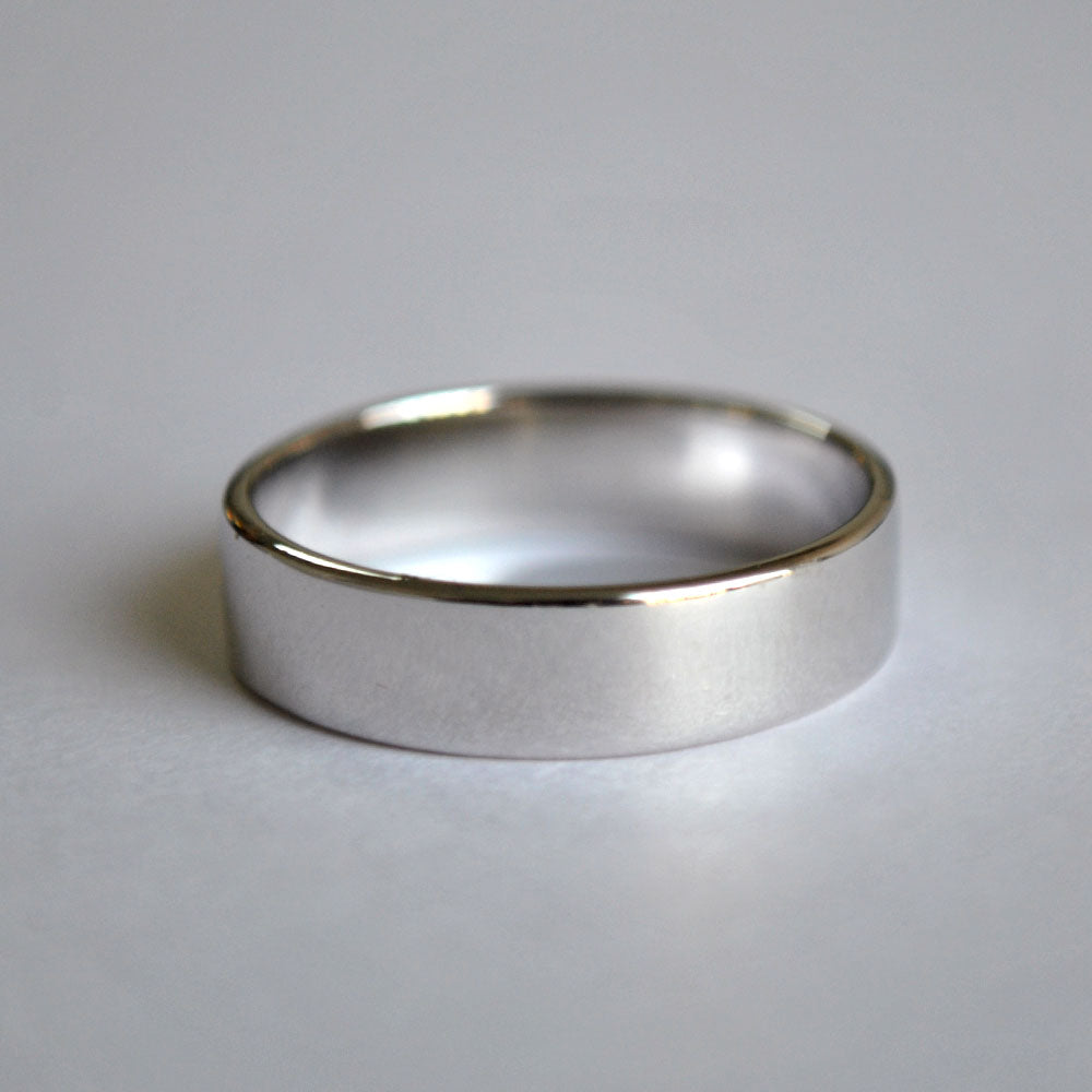 Unisex Solid Gold Wedding Band