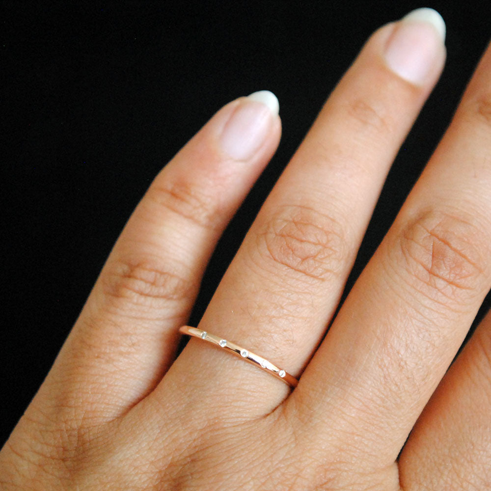 1mm Flush Set 5 Diamond Band