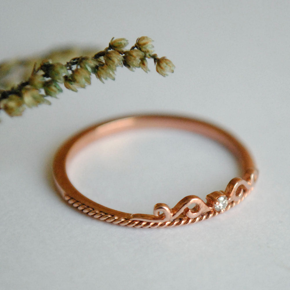 Dainty Crown Filigree Diamond Band Ring