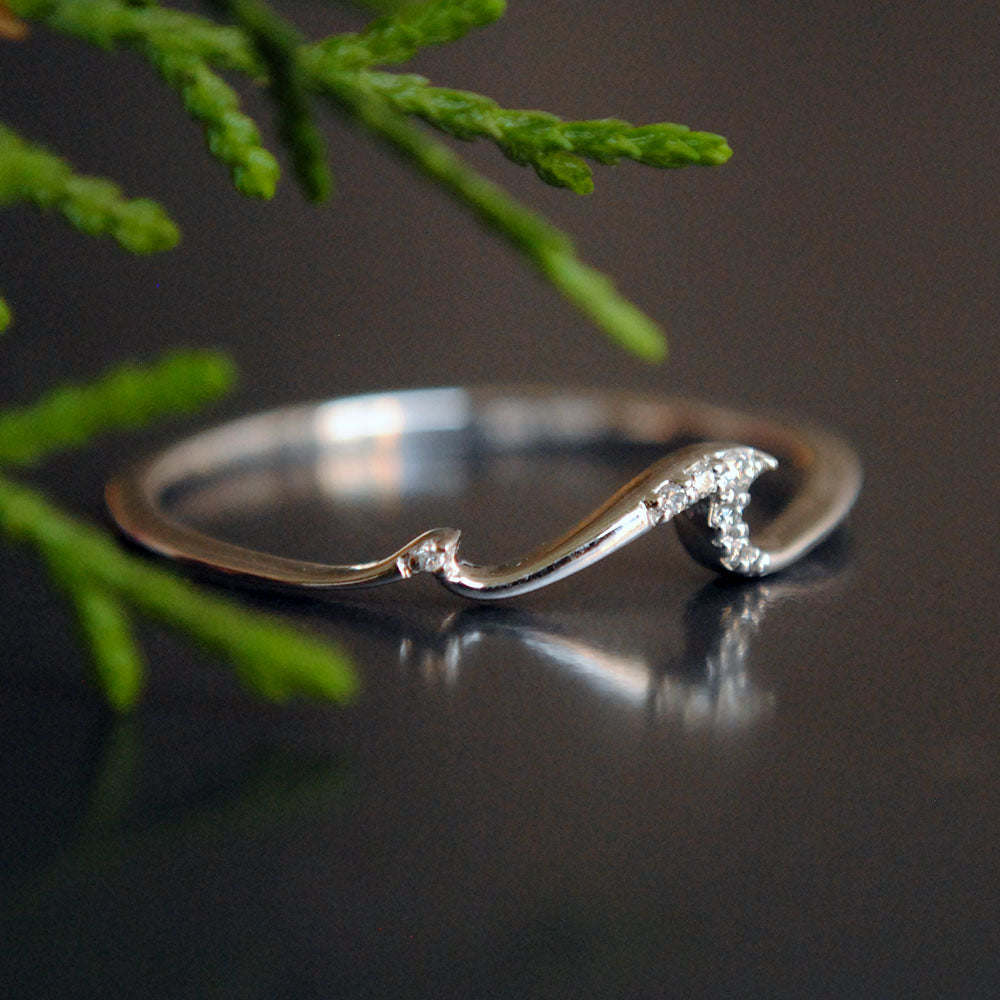 Dainty Diamond Wave Stack Ring