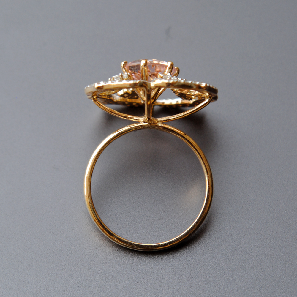 Pink Morganite with Flower Diamond Halo