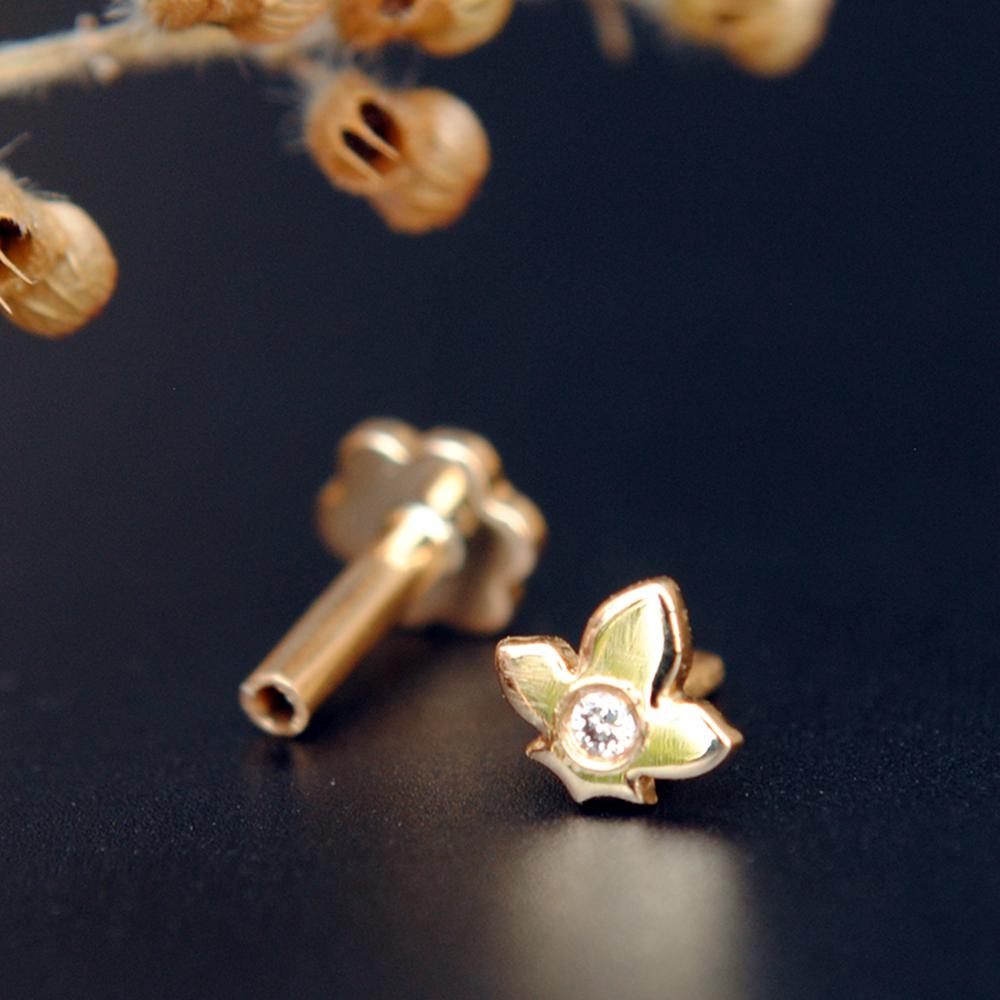 Tiny Maple Leaf Stud