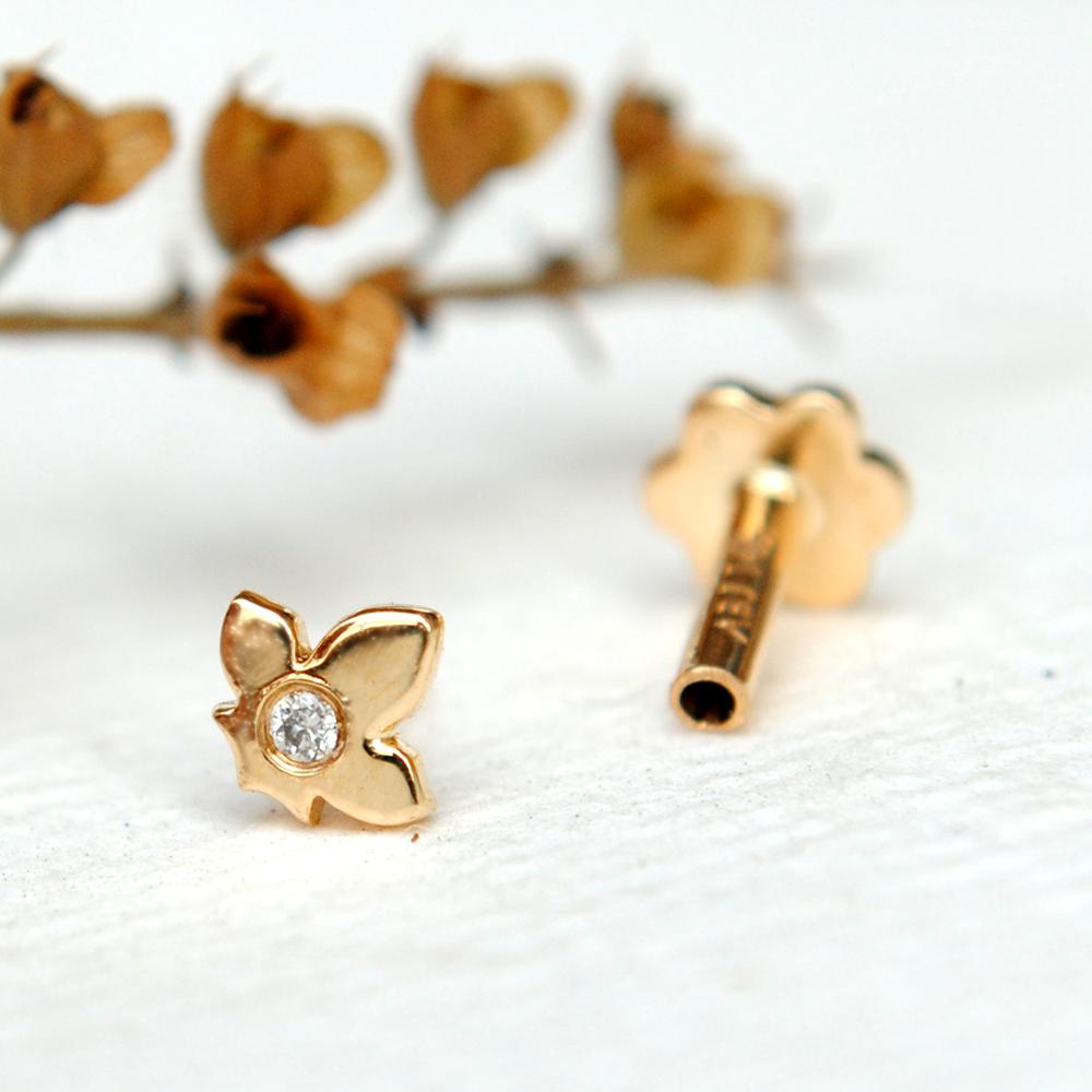 Tiny Maple Leaf Stud