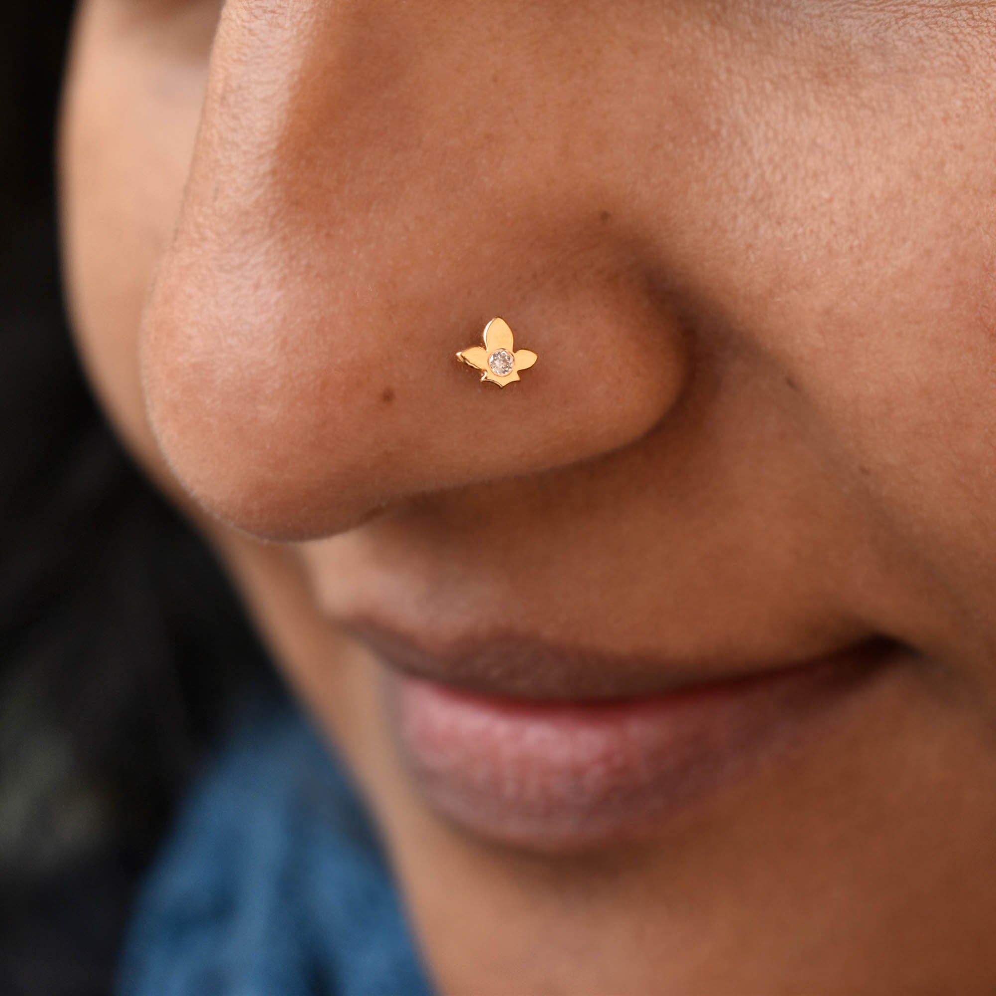 Tiny Maple Leaf Stud