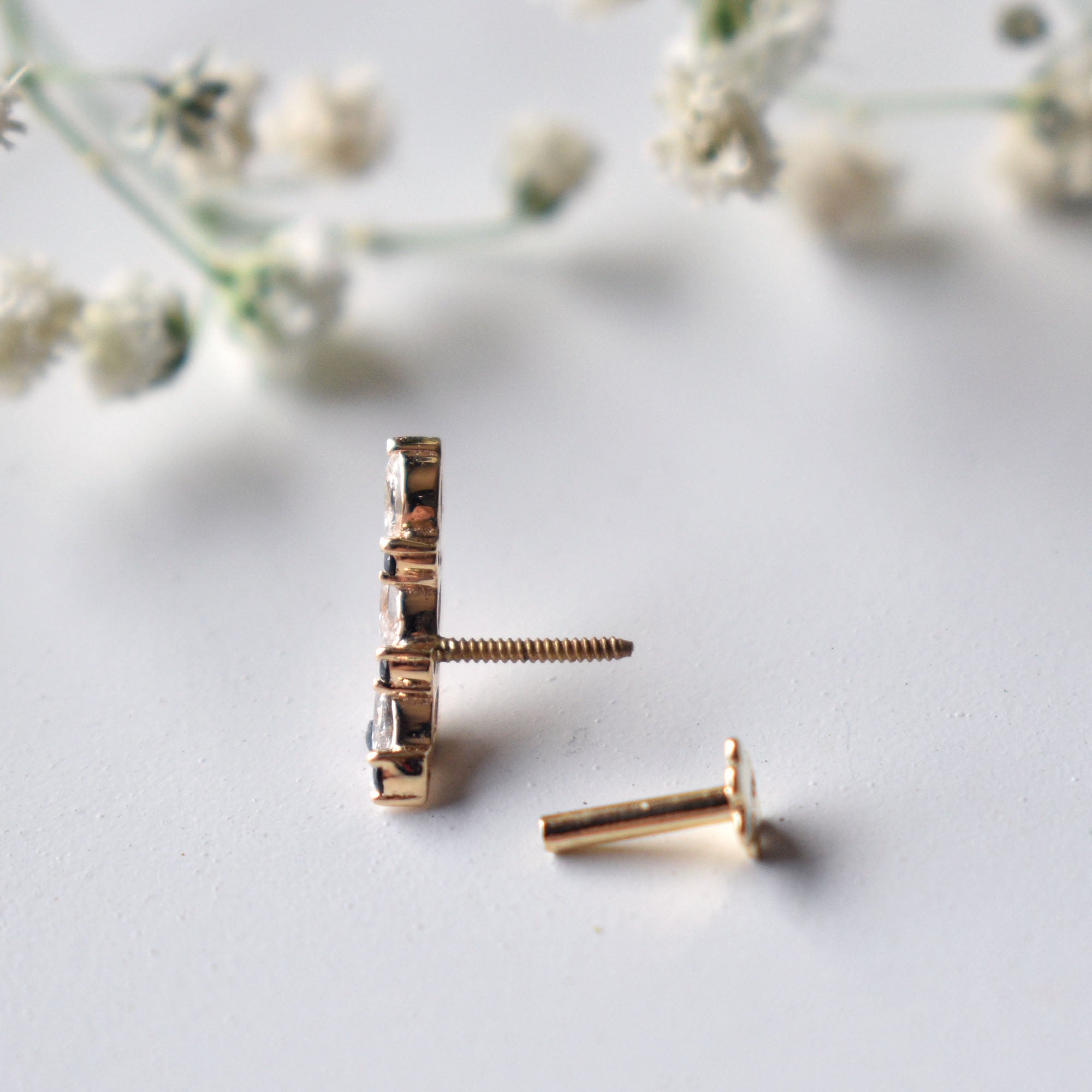 Jumping Fish Curved Ear Climber
