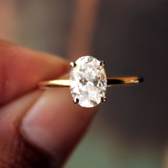 8x6mm Oval Moissanite Classic Engagement Ring