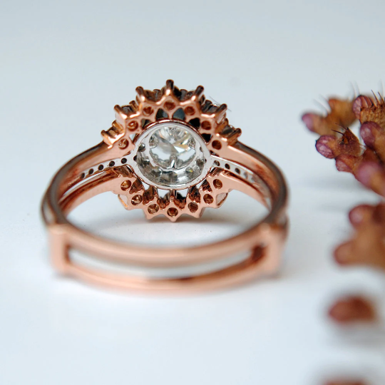 Round Diamond Halo Engagement Ring & Enhance Set