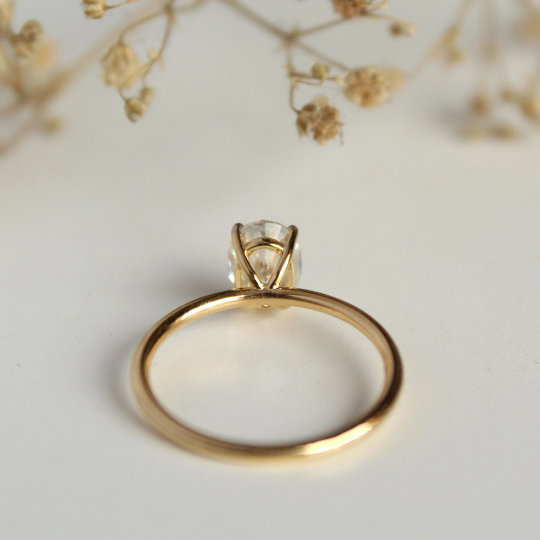 8x6mm Oval Moissanite Classic Engagement Ring