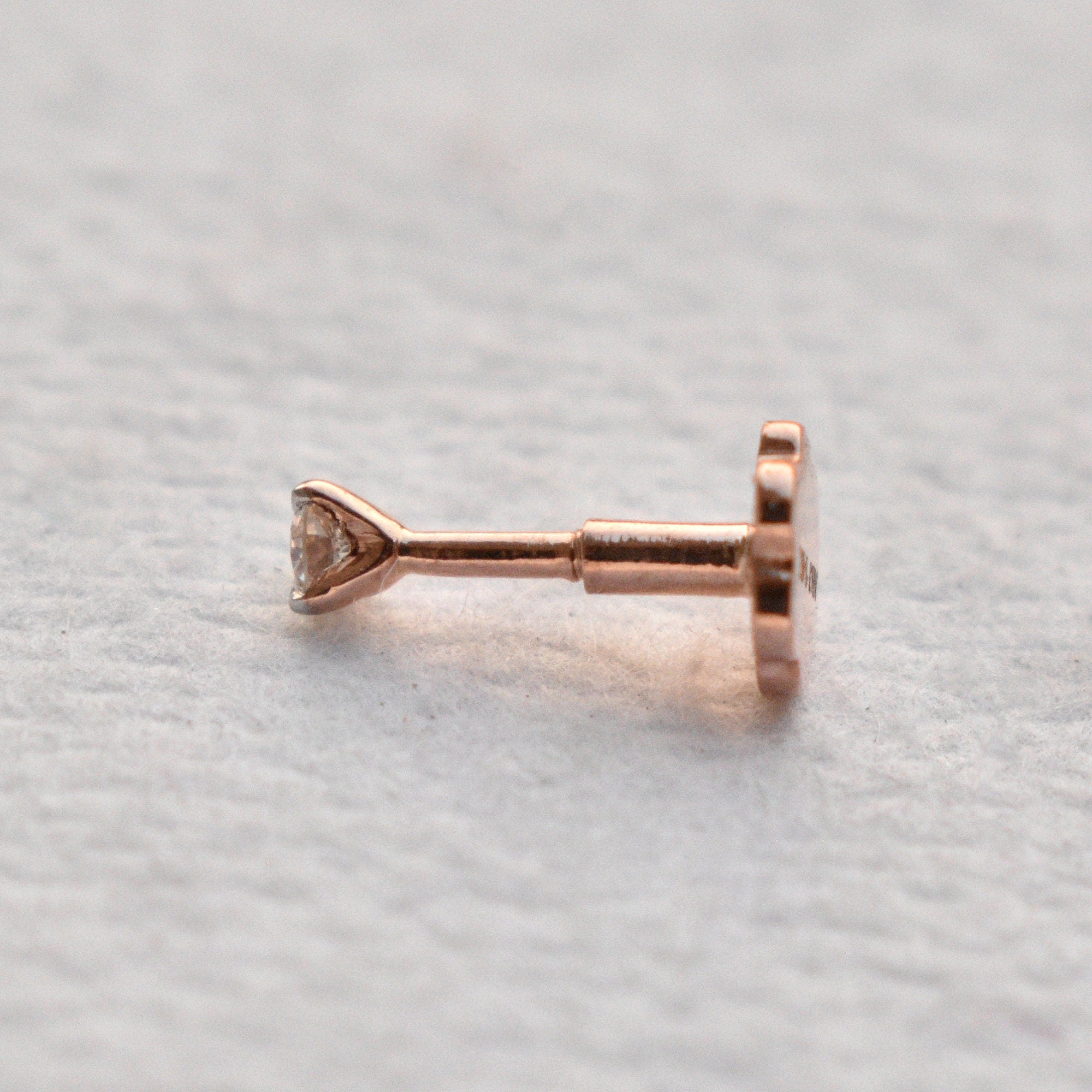 Half Flatback 20g Diamond Stud