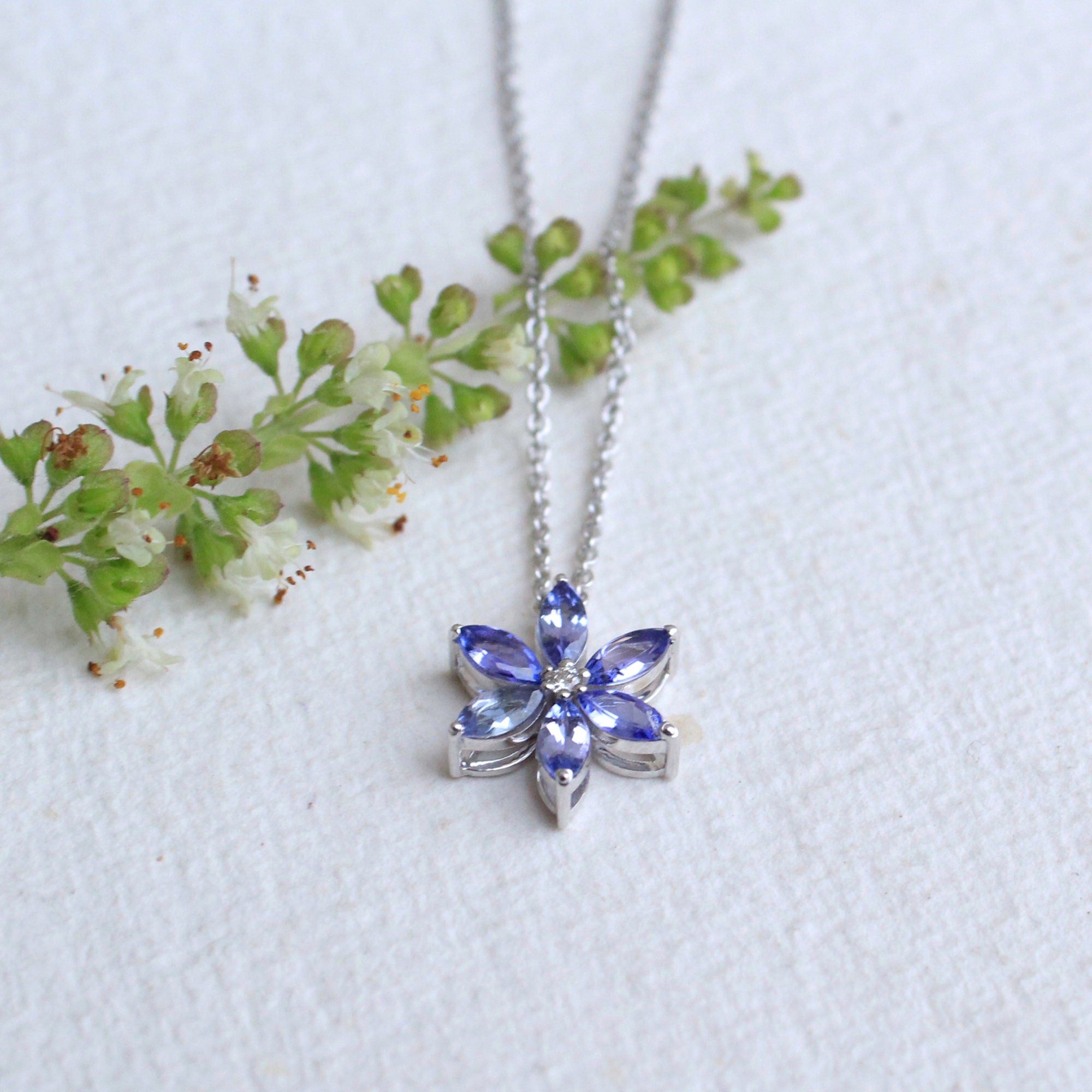 D Natural Tanzanite & Diamond Flower Necklace Pendant, 14k Solid Gold Dainty Floral Necklace, Everyday Jewelry, Anniversary Gift