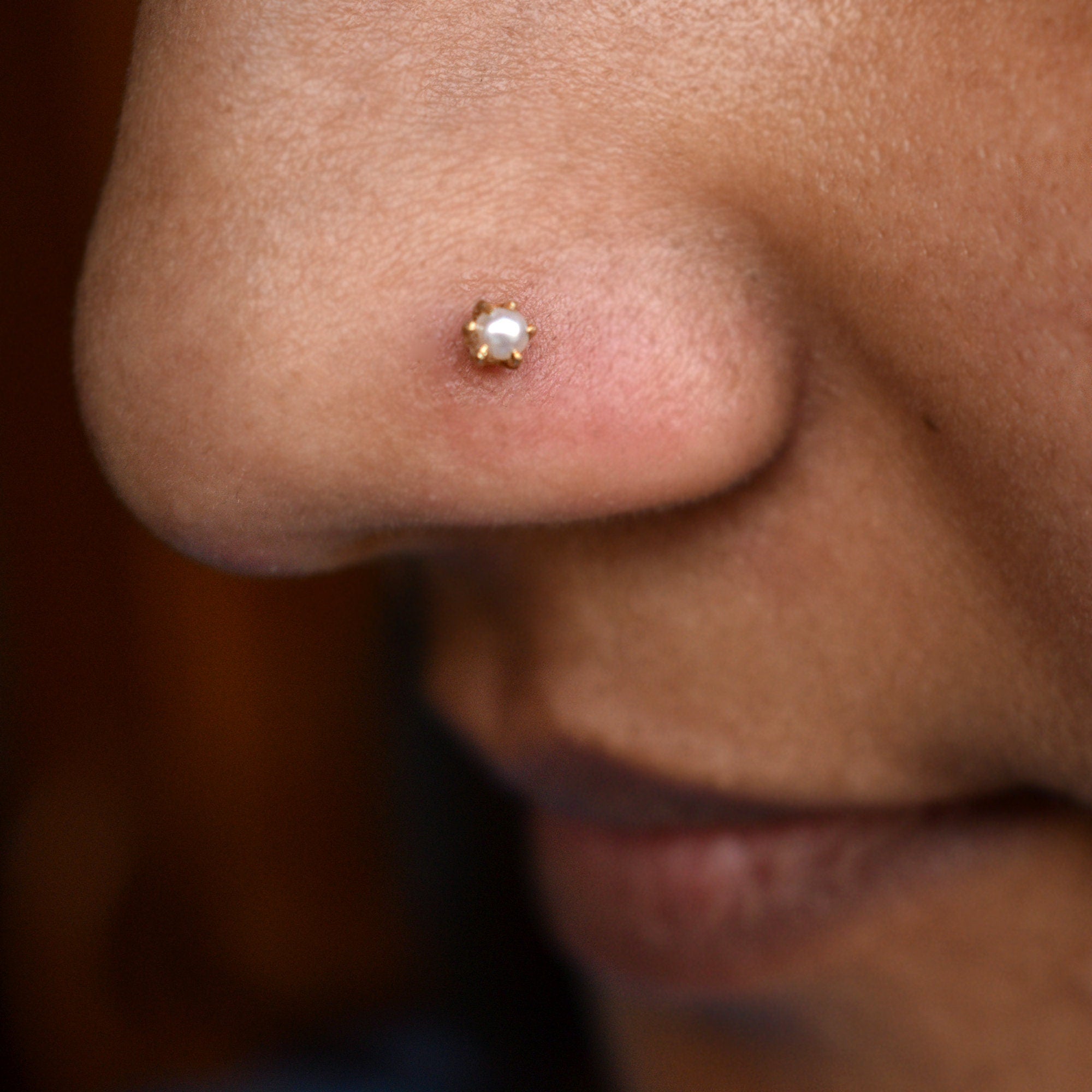 Tiny Pearl Flatback Stud in 14k 18k Solid Gold, June Birthstone Stud, Nose Ear Cartilage Helix Tragus Lip Body Piercing Jewelry, 16g 18g 20g