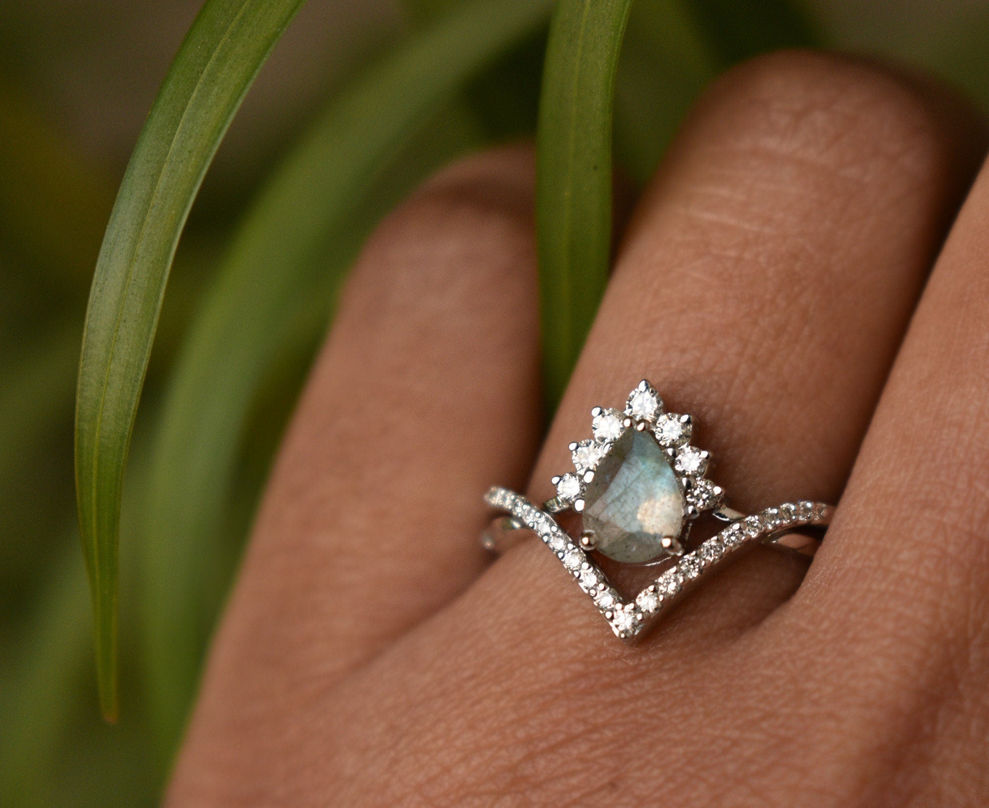 INTERLOCKING Pear Labradorite & Diamond Wedding Ring Set, 14k 18k Solid Gold Crossover Bridal Set, 2pc Ring Set, Fun Puzzle Rings