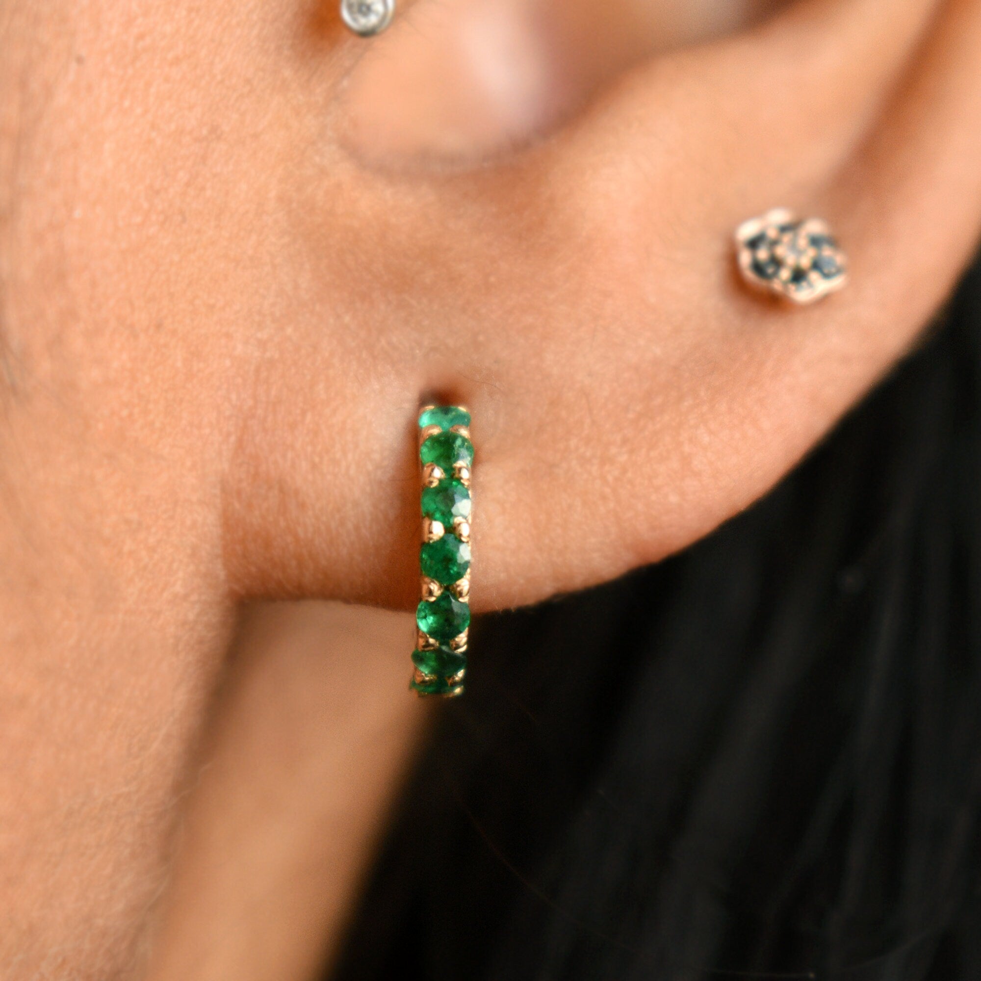 6mm-13mm Natural Green Emerald Hinged Hoop Clicker