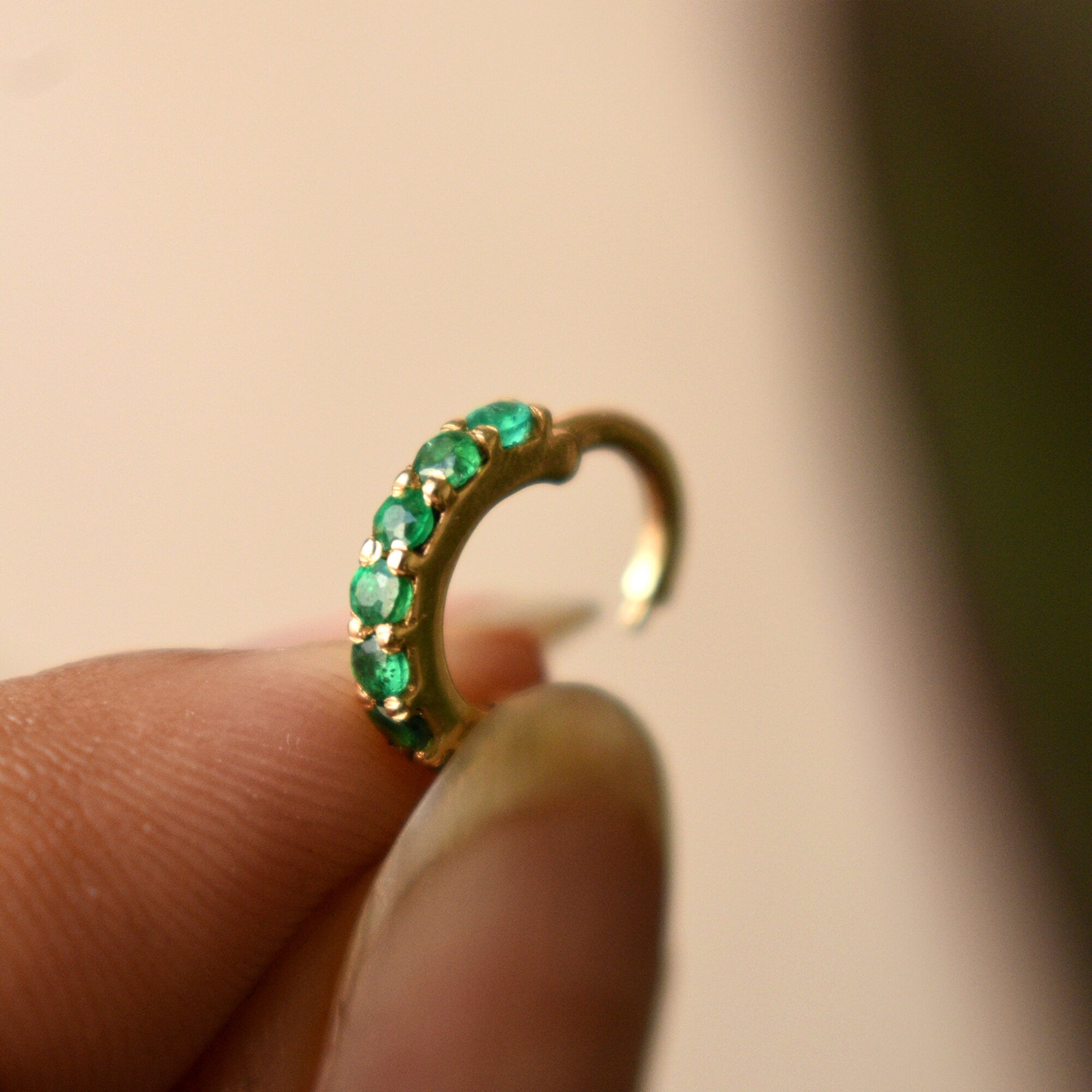 6mm-13mm Natural Green Emerald Hinged Hoop Clicker