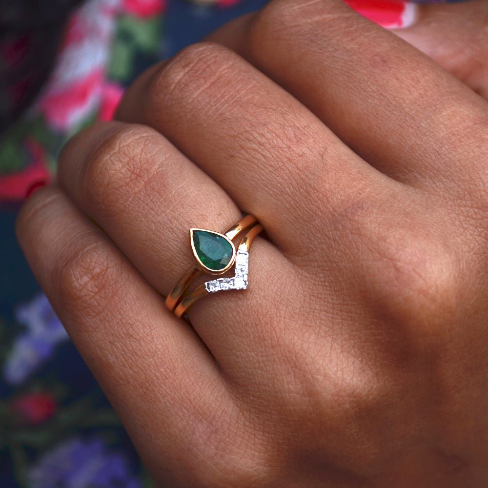 Pear Emerald & Princess Diamond Engagement Ring Set