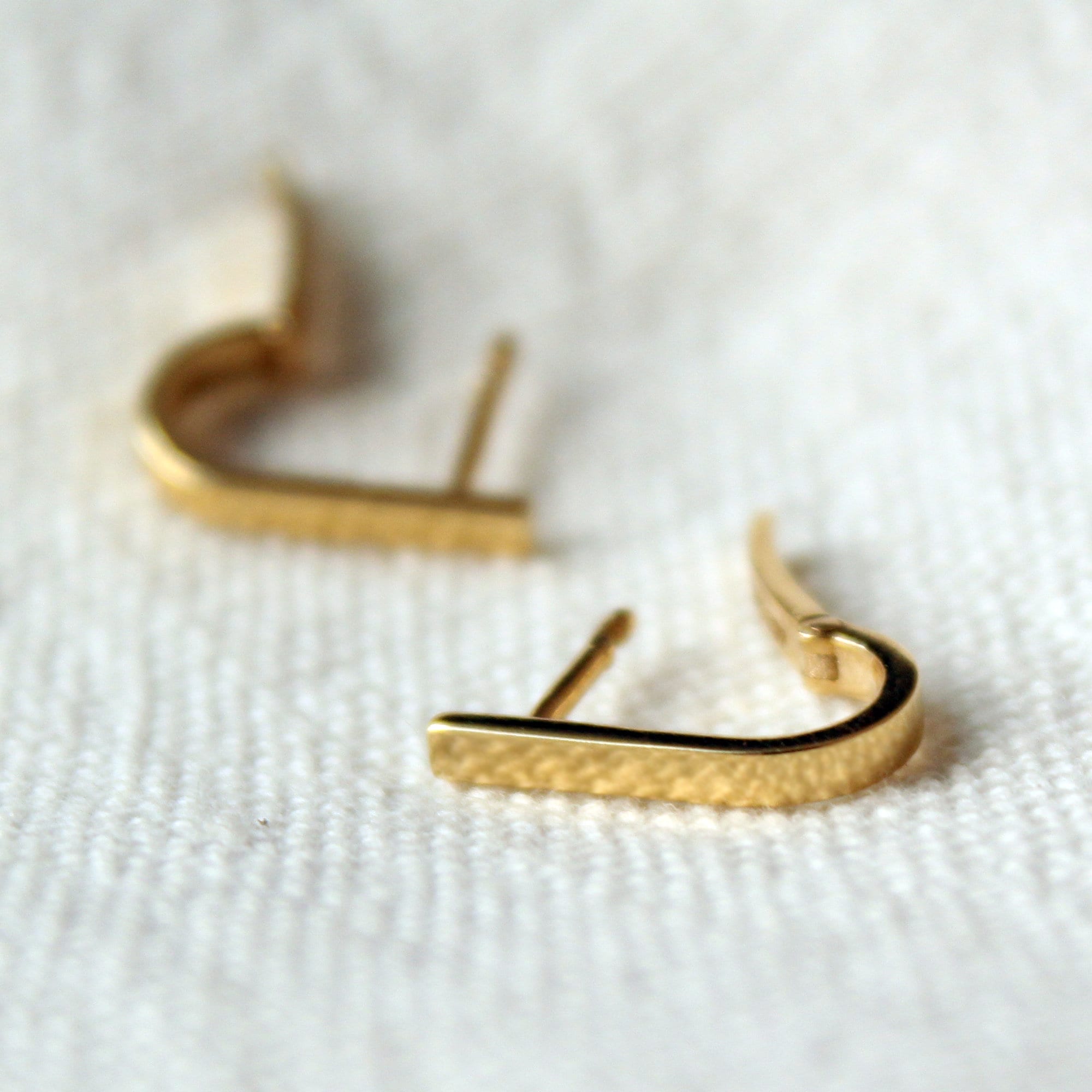 2mm Solid Gold Ear Wrap, 14k 18k Gold U Shaped Latch Back Earring, Lobe Conch Huggie Earring, Bold Stylish Ear Setup Accessory