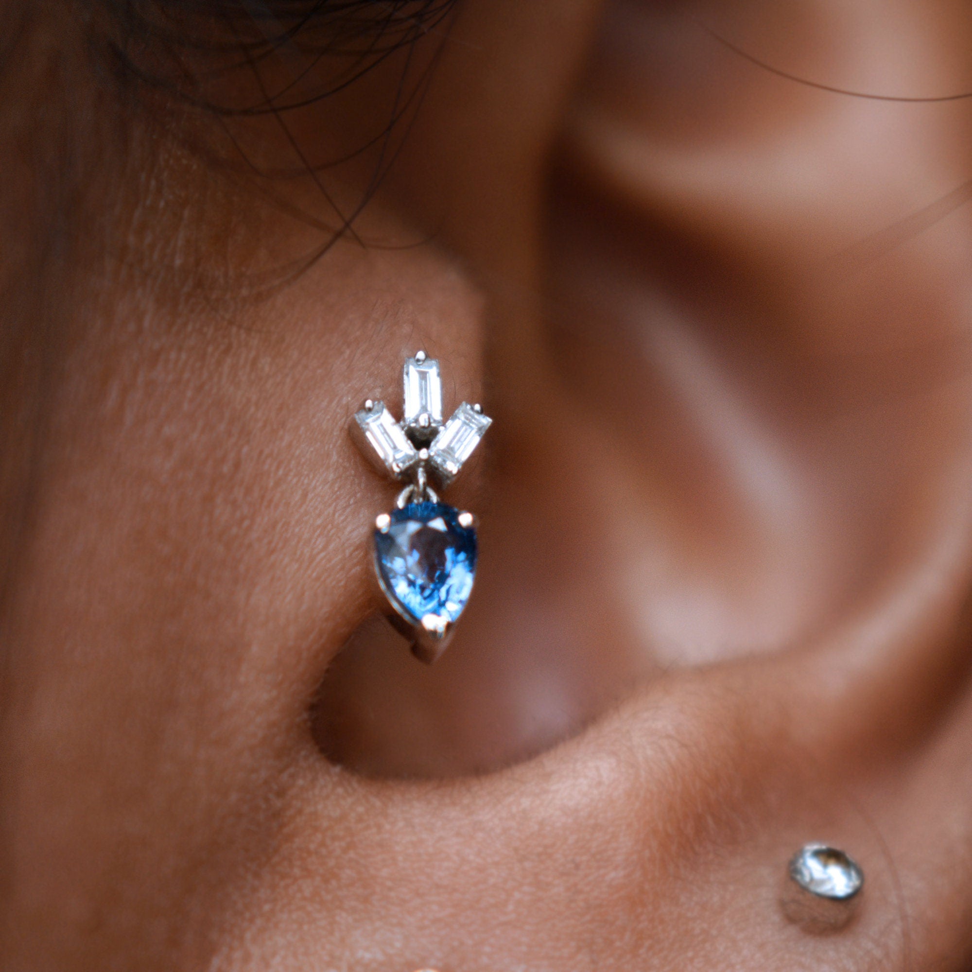 Natural Diamonds & Blue Sapphire Cluster Dangle Tiny Earring, 14k 18k Solid Gold Piercing Jewelry, Unique Ear Setup Tragus Flat Helix 16g