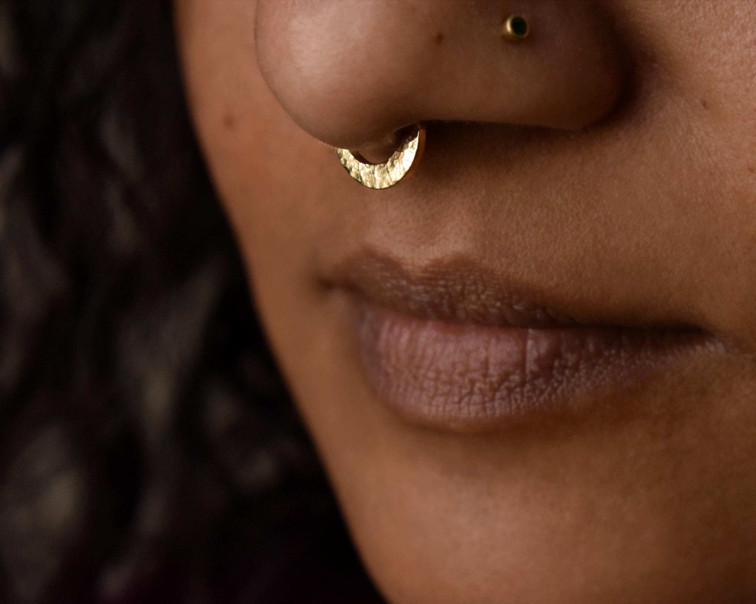Textured Crescent Moon Septum Ring, 14k 18k Solid Gold Hammered Nose Daith Hoop, 16g 18g Hinged Clicker, Boho Celestial Piercing Jewelry