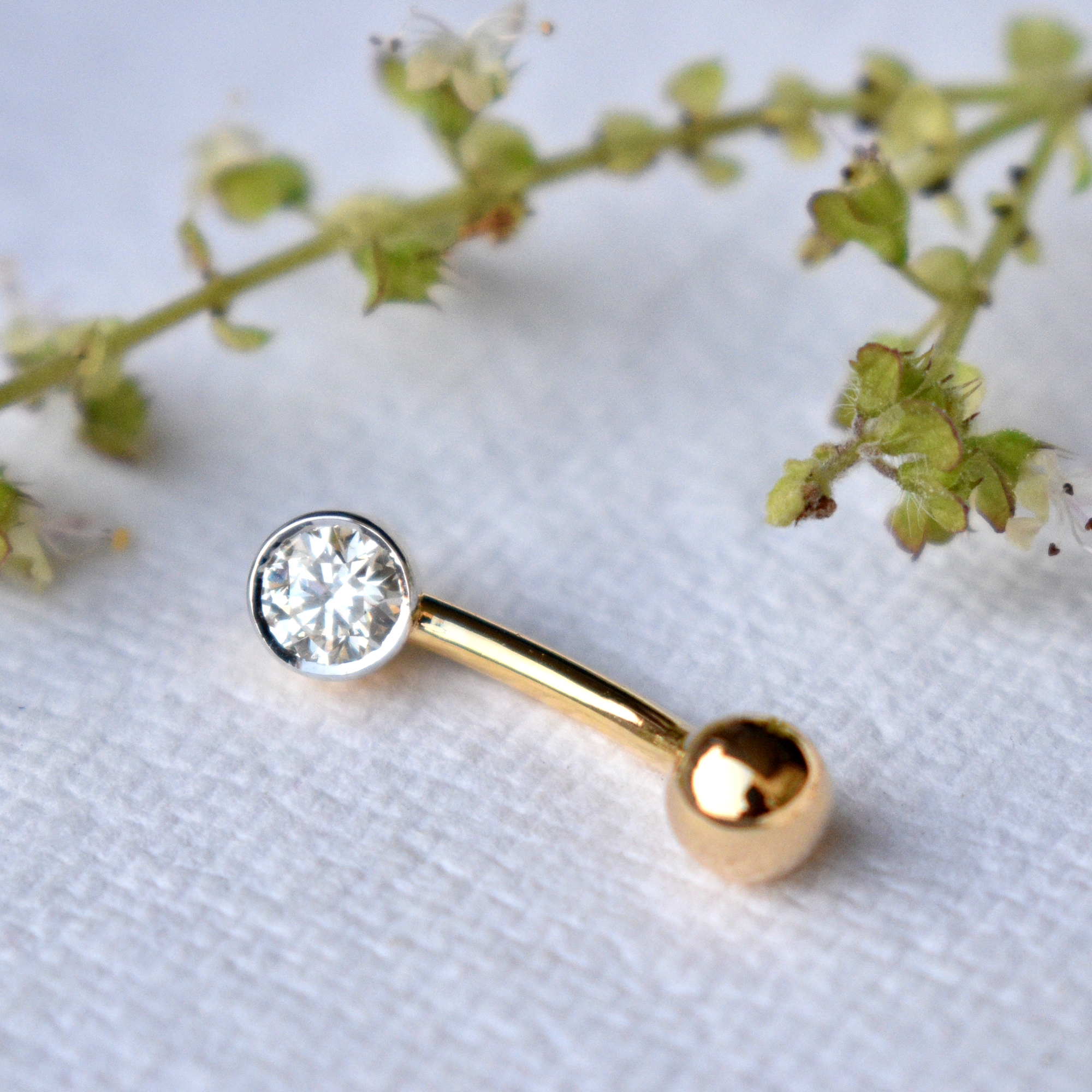 14g Solitaire Diamond & Gold Ball Curved Belly Barbell