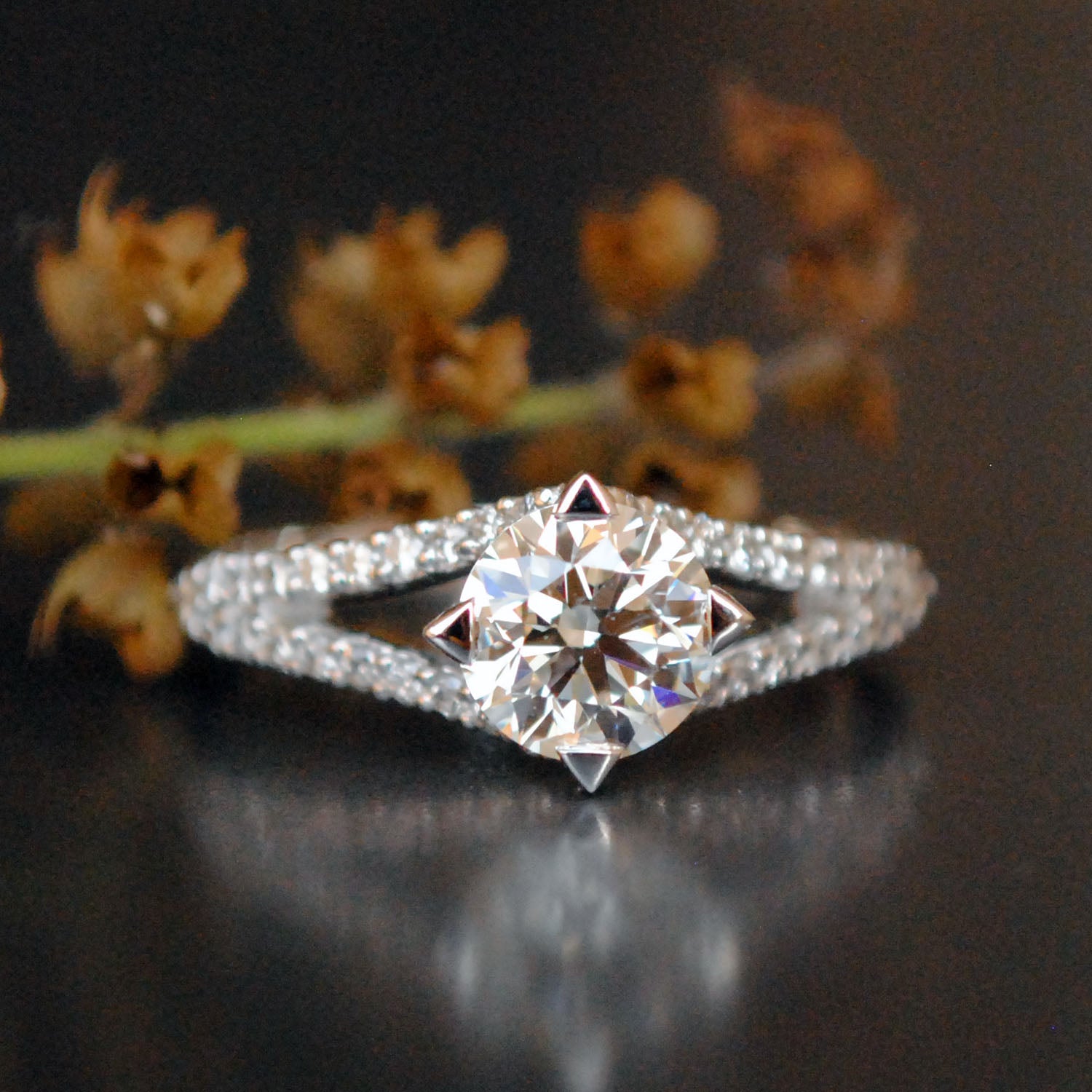 Enticing Diamond Ring For Her |