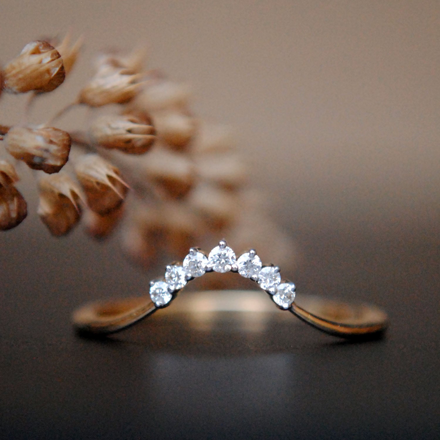 Deep Curve Diamond Ring Enhancer