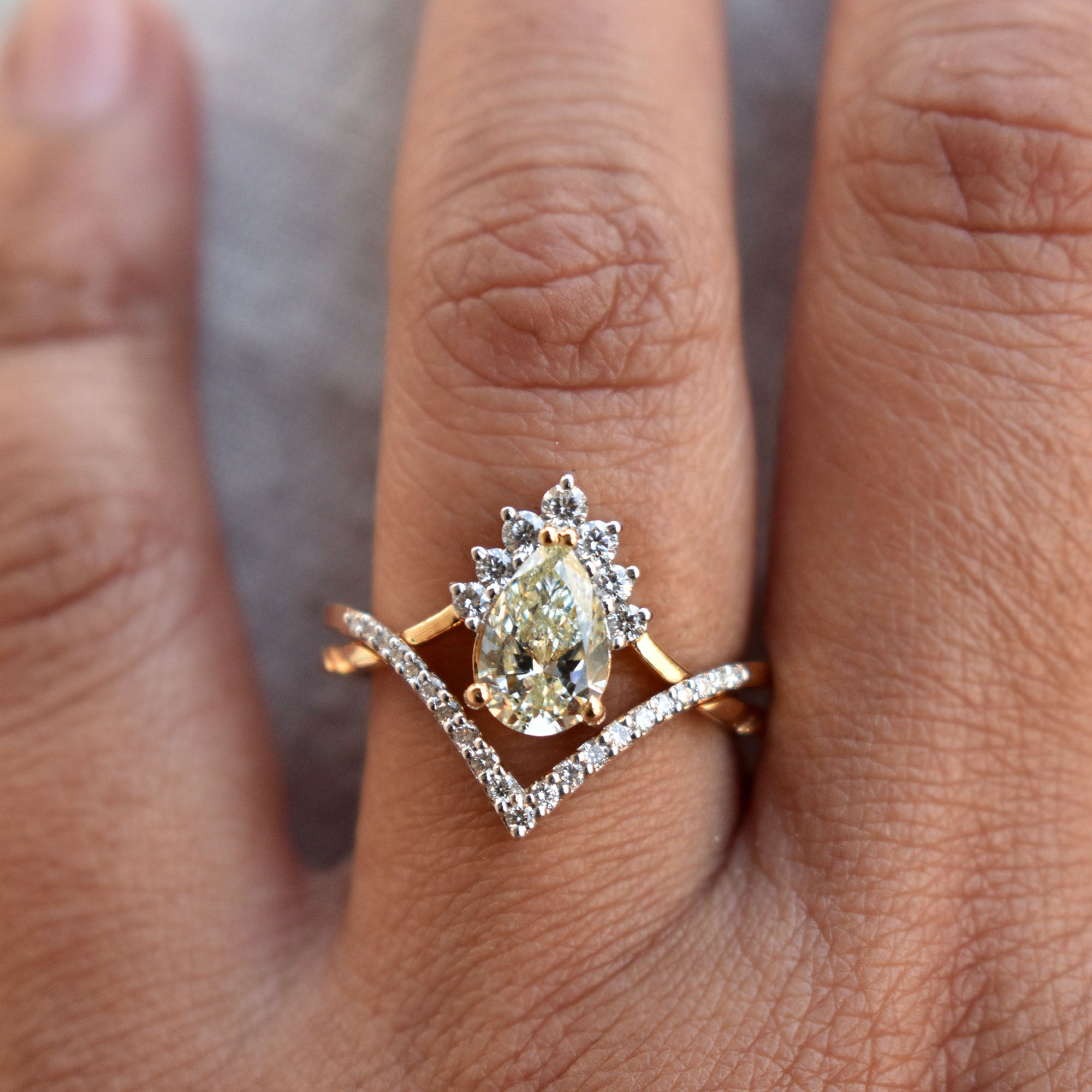 Crossover wedding band 60 photos - Astyledwedding.com