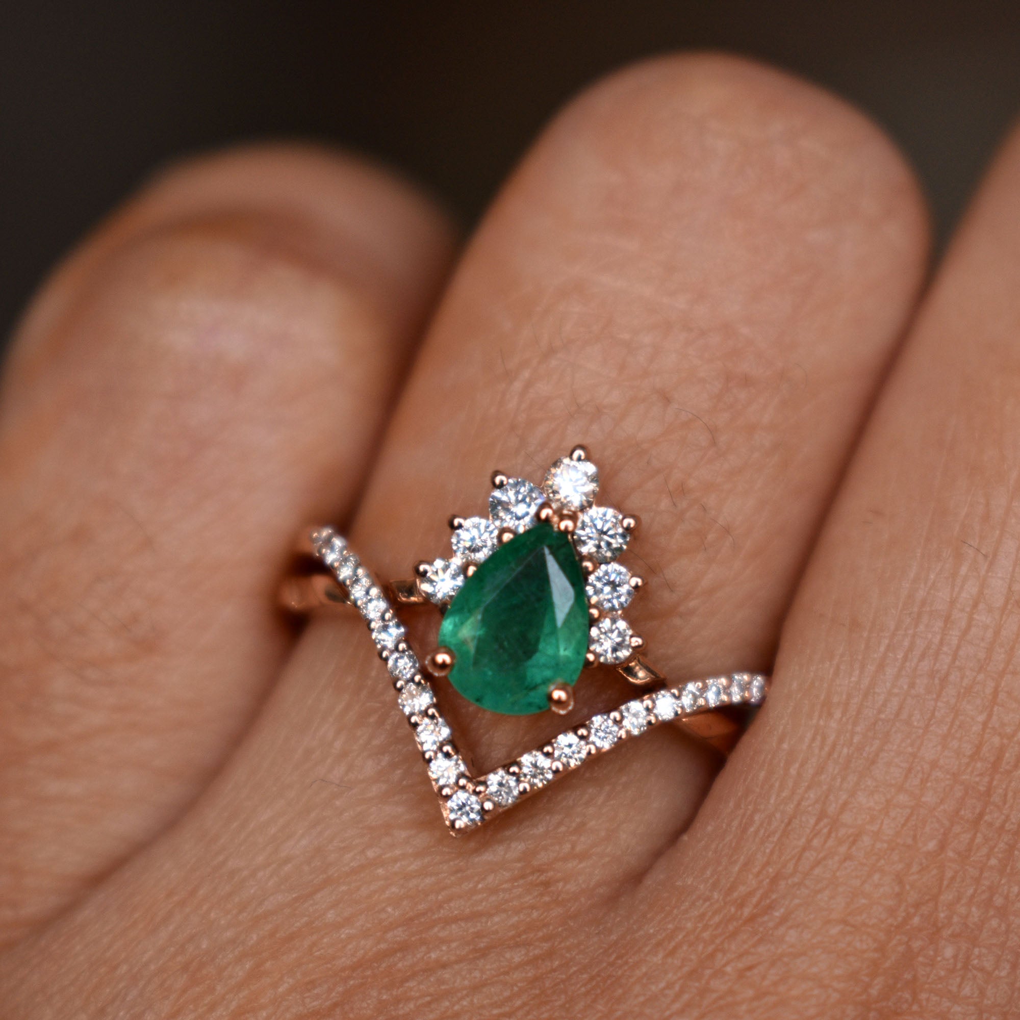 Natural Green Emerald and Diamond Platinum 3.50ctw Ballerina Ring | QD  Jewelry