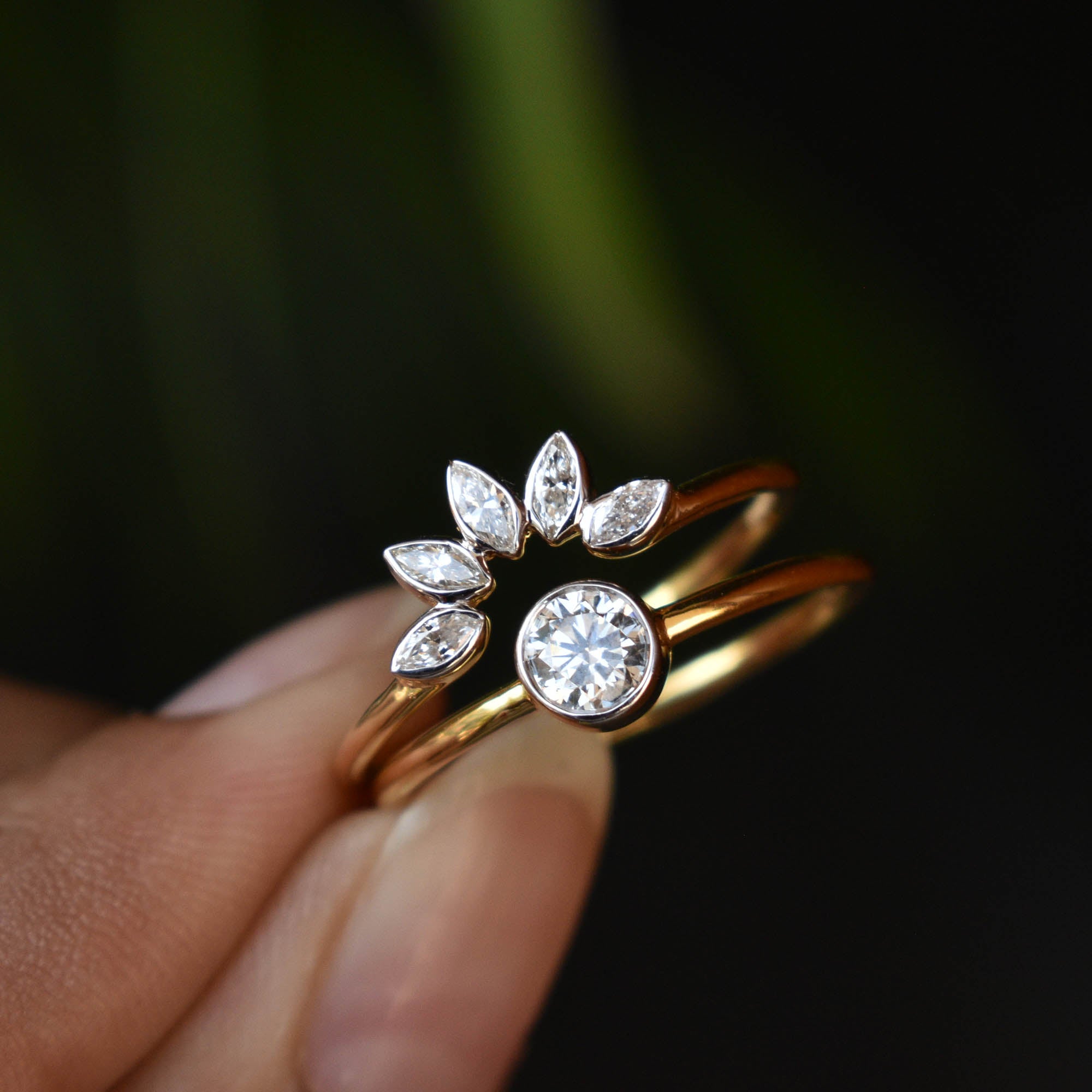 0.30Ct Round Solitaire Sunburst Ring Set