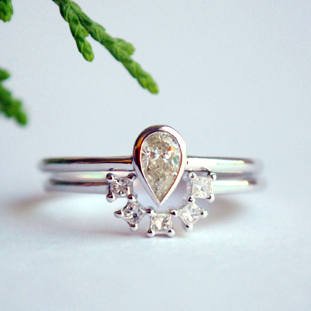 Bezel Set Pear Diamond with Princess Cut Diamond Curved Band Engagement Ring Set