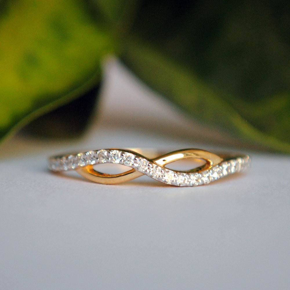 Infinity Curved Diamond Stacking Ring
