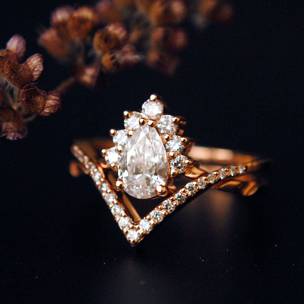 1/2 Carat Pear Diamond Crossover Wedding Ring Set in 14K/18K Gold