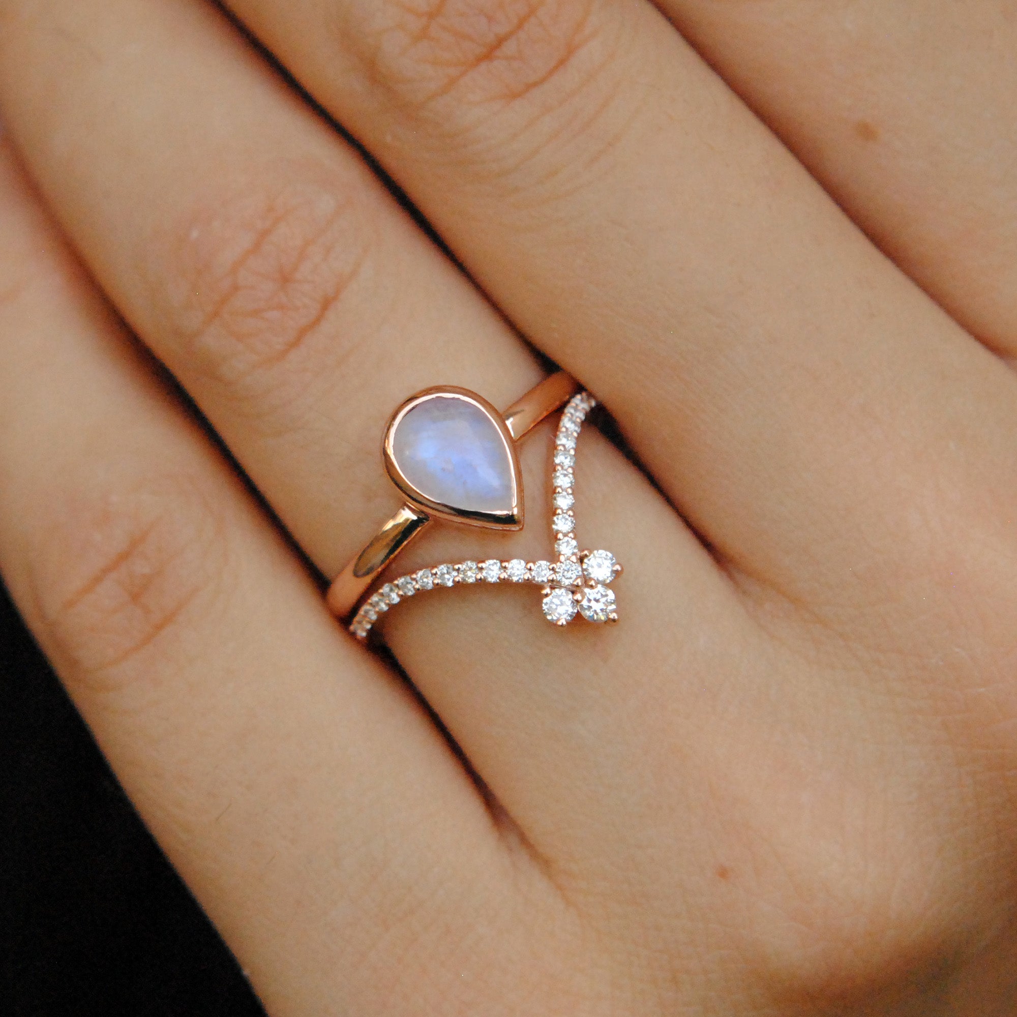 8x6mm Pear Moonstone Bridal Ring Set with Deep V Ring