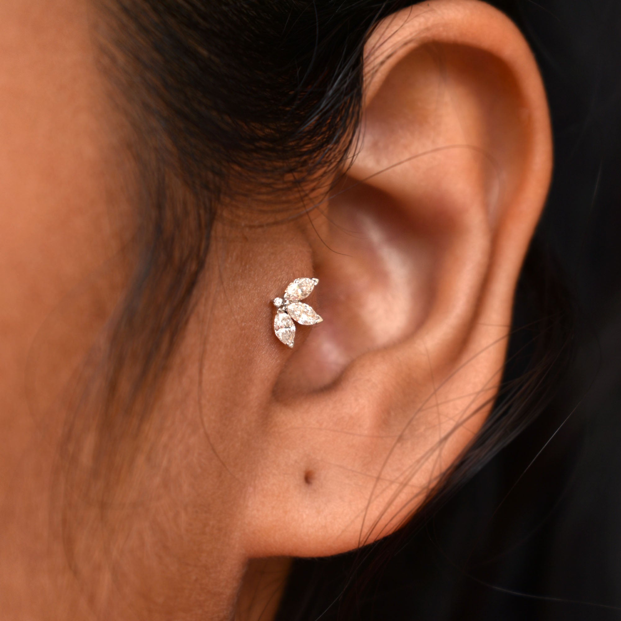 Tragus piercing deals with stud