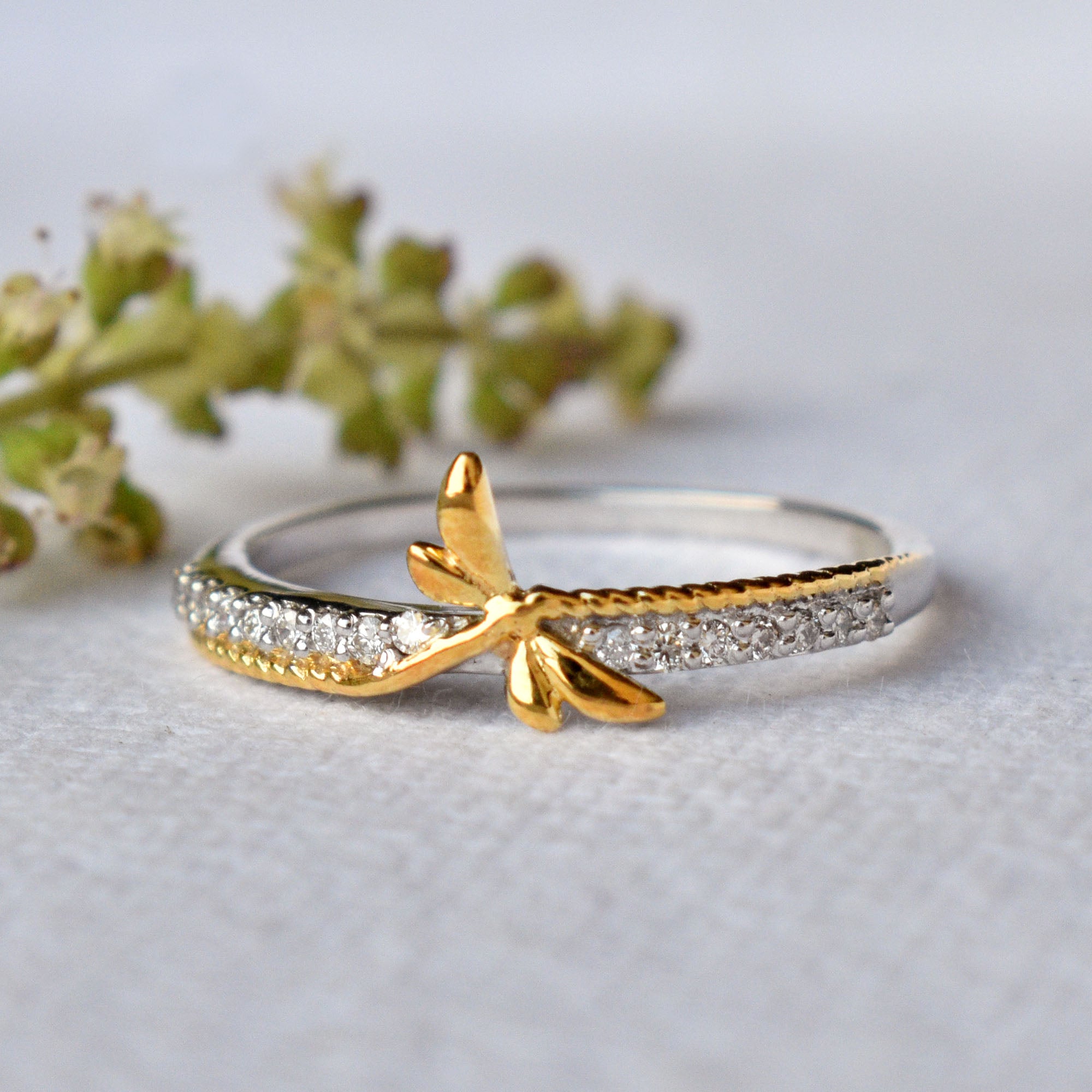 Dragonfly Ring in Gold and Diamond, Damselfly Ring