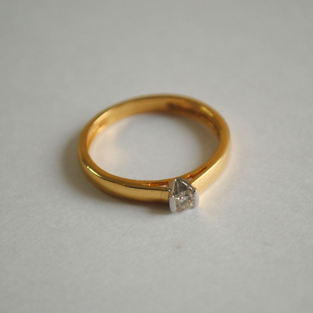 14K White Gold Contoured Twist Tension Set Engagement Ring