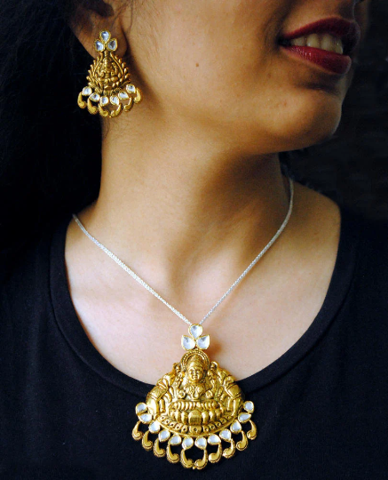 Laxmi 2025 pendant set