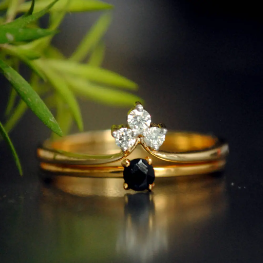 Unique bridal ring set with pear shaped lab grown diamond / Swanlake | Eden  Garden Jewelry™
