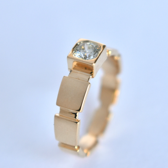 0.40Ct Chunky Gold Unisex Engagement Ring