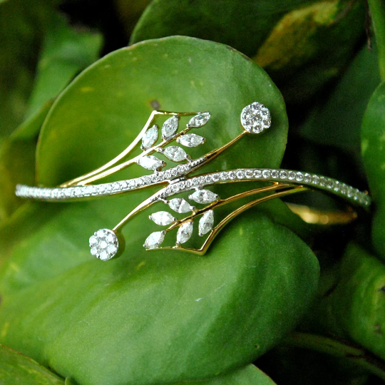Designer Leaf Diamond Oval Bracelet