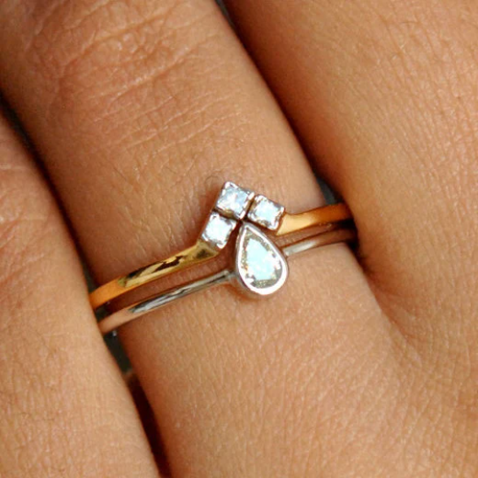 Bezel Set Pear Diamond Wedding Ring Set with 3 Princess Diamond Chevron V ring